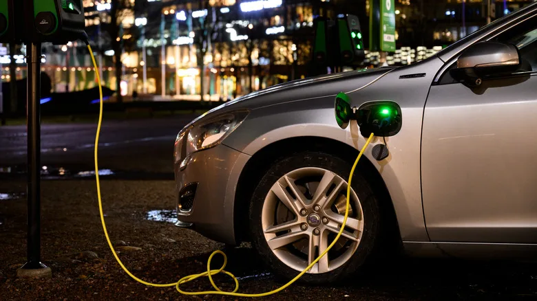 Canada Pushing For Electric Vehicles To Comprise 100% Of New Car Sales By 2035