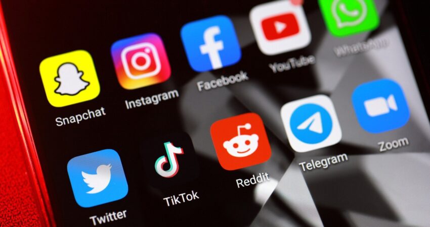 Study Ties Increased Social Media Use To Lower Life Satisfaction